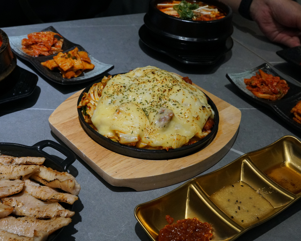 一日台南旅遊懶人包|跟著在地人親身走訪才敢推薦!一次收錄異國料理名店、隱藏版藝術系咖啡廳與景色滿分住宿,從早玩到晚不踩雷!照著排就能輕鬆擁有精彩台南旅遊〜 一日台南旅遊懶人包|跟著在地人親身走訪才敢推薦!一次收錄異國料理名店、隱藏版藝術系咖啡廳與景色滿分住宿,從早玩到晚不踩雷!照著排就能輕鬆擁有精彩台南旅遊〜